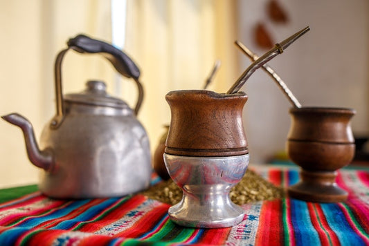 Traditionelle Zubereitung von Mate